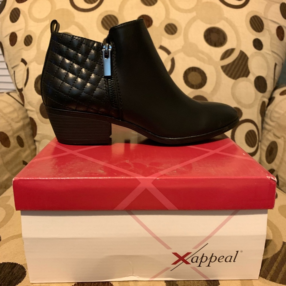 New Xappeal Ankle Booties Size 7 M